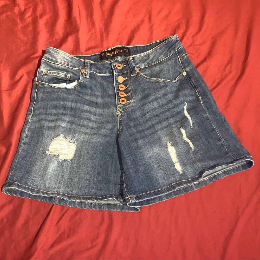 Jean Shorts - Picture 3 of 4